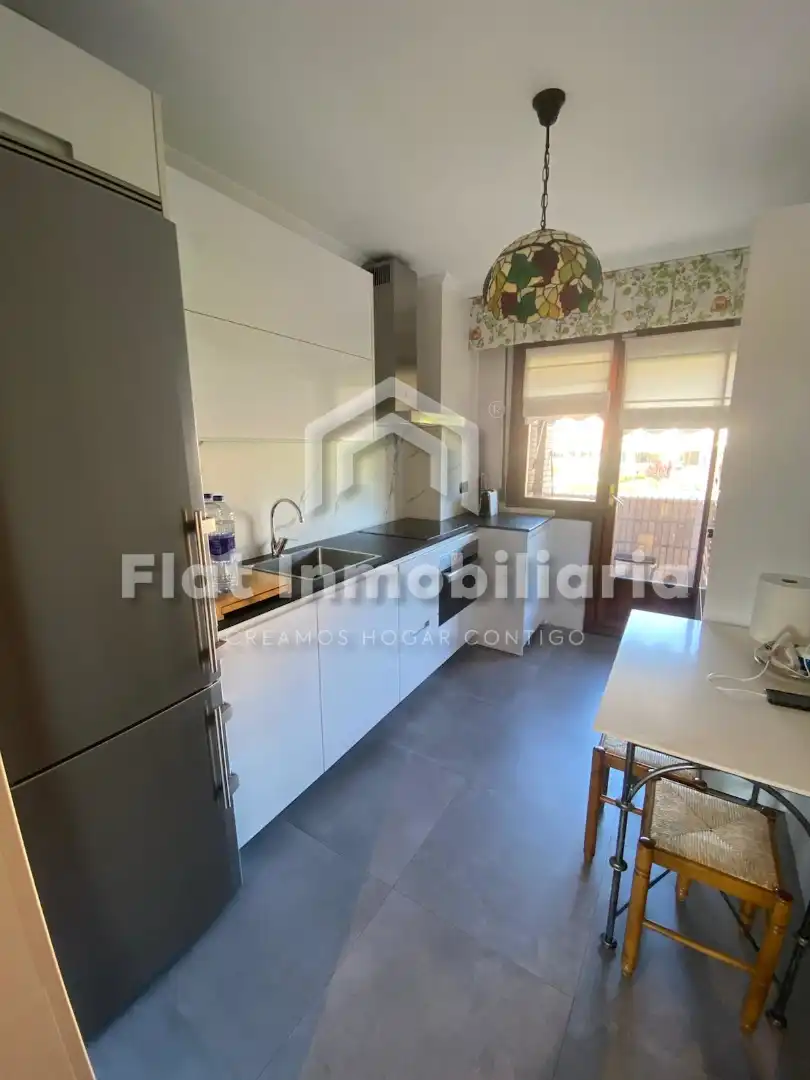 Cocina de Piso en venta en Castro-Urdiales con Calefacción, Parquet y Terraza