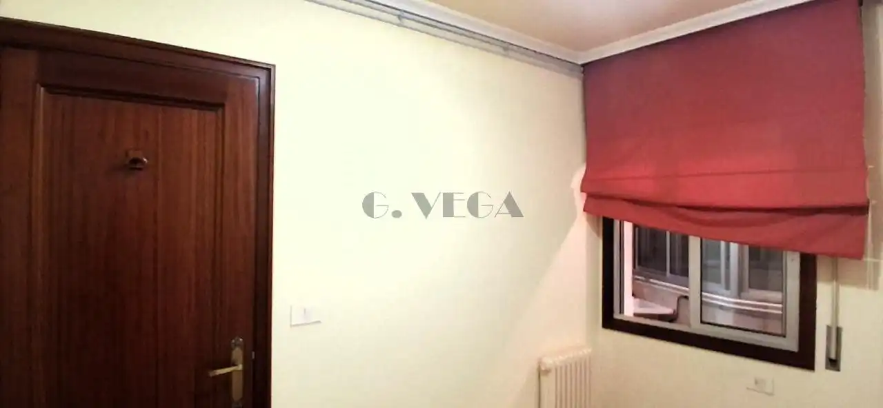 Habitación de Piso en venta en Vigo  con Calefacción, Parquet y Trastero