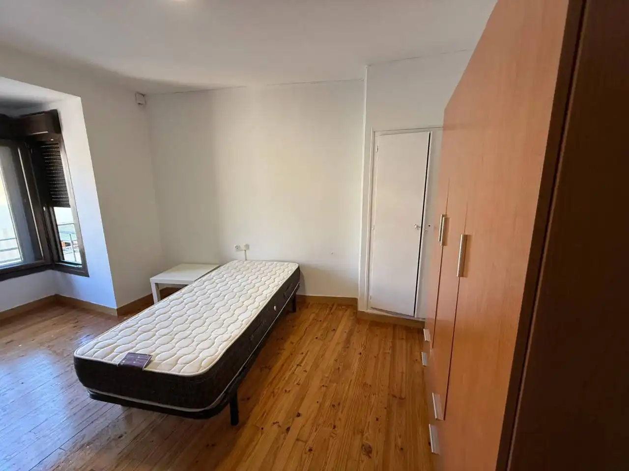 Schlafzimmer von Wohnung zum Verkauf in León Capital  mit Heizung, Parkett und Terrasse