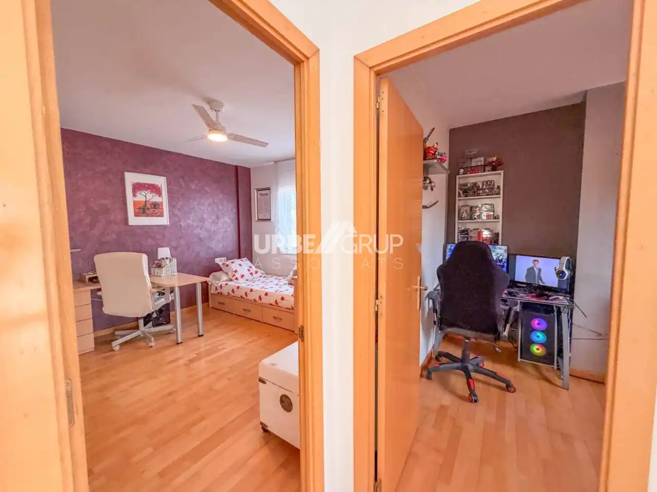 Dormitori de Casa adosada en venda en Terrassa amb Calefacció, Jardí privat i Terrassa