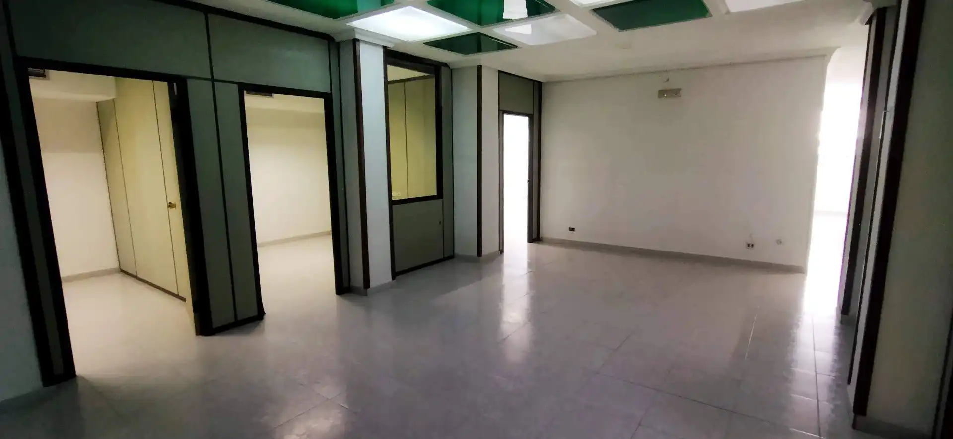 Office space with lift for sale in Avenida Granada 13, imagen 26
