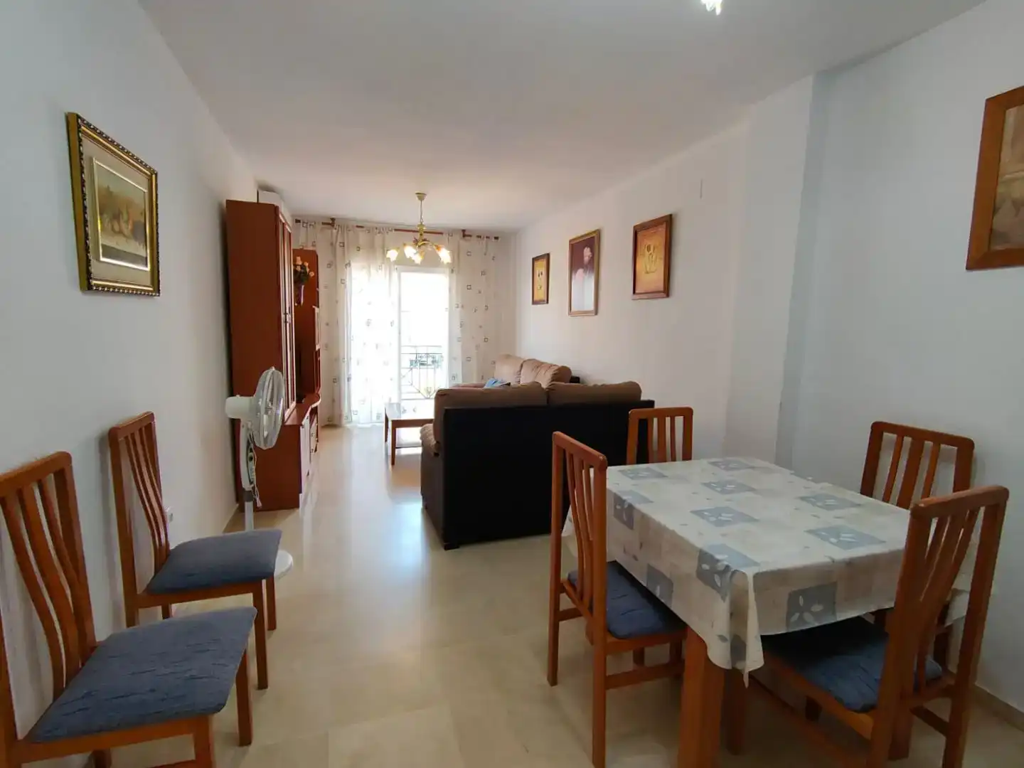 Sala de estar de Piso de alquiler en Motril con Aire acondicionado, Piscina y Amueblado