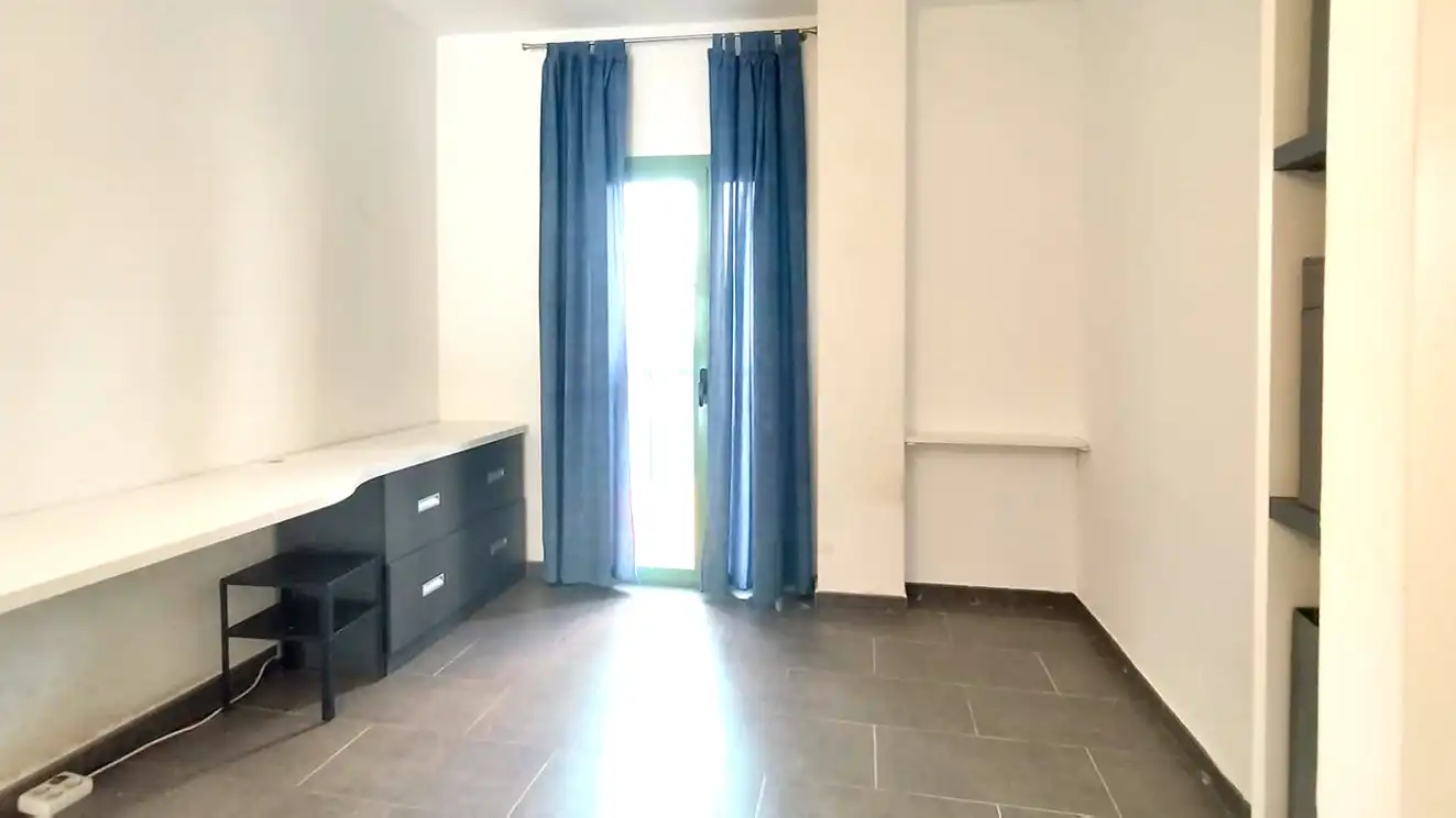 Habitación de Piso en venta en Barcelona con Calefacción y Horno