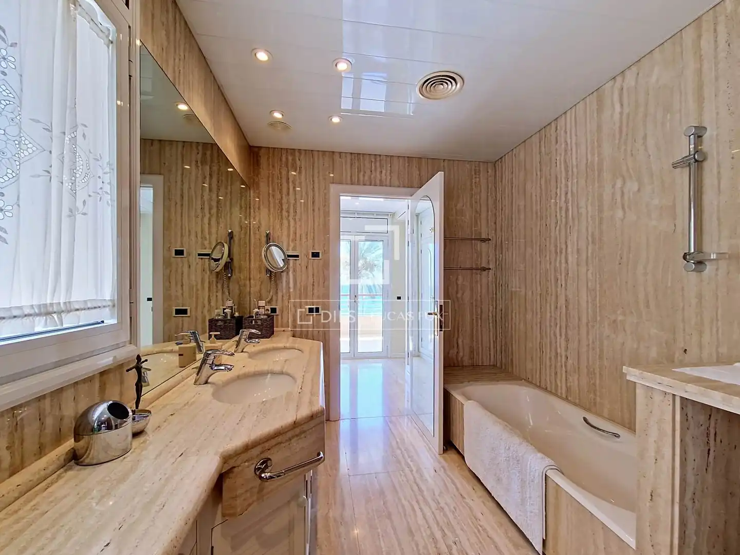 Bathroom of Houses for sale in Calafell  with Air Conditioner, Heating and Private garden