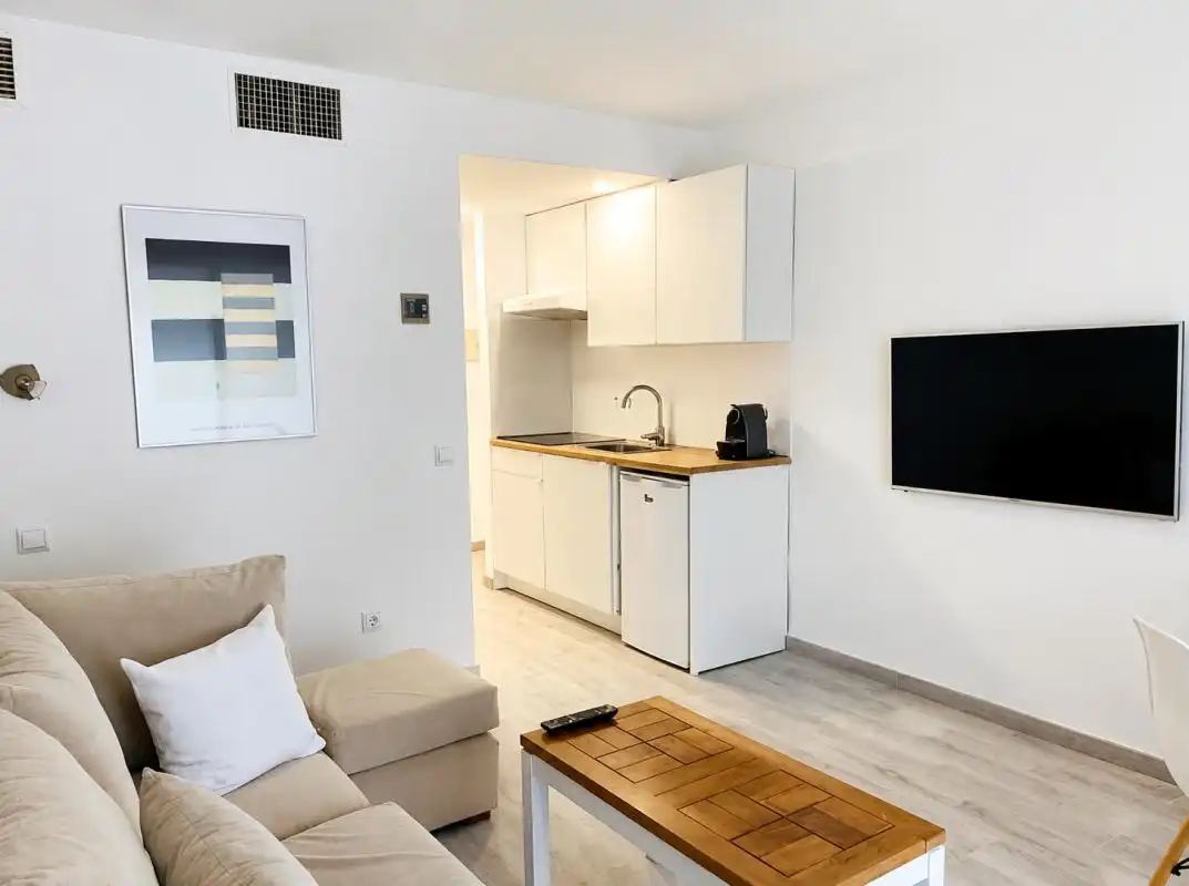 Sala d'estar de Planta baixa en venda en Santa Eulària des Riu amb Aire condicionat, Calefacció i Jardí privat