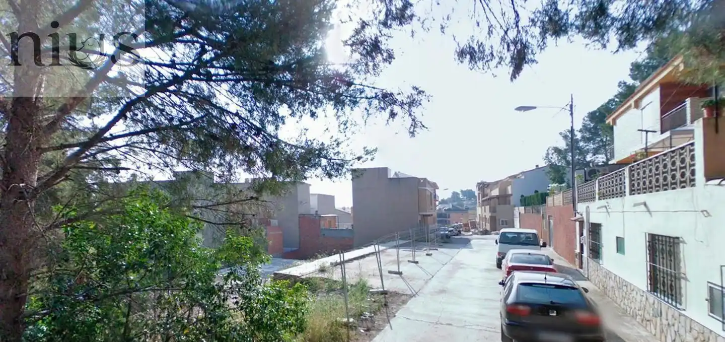 Terrenos y solares en venta en calle Ciutat Jardi