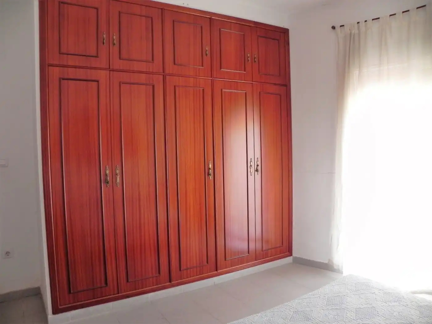 Habitación de Casa adosada en venta en Alange con Jardín privado, Trastero y Amueblado