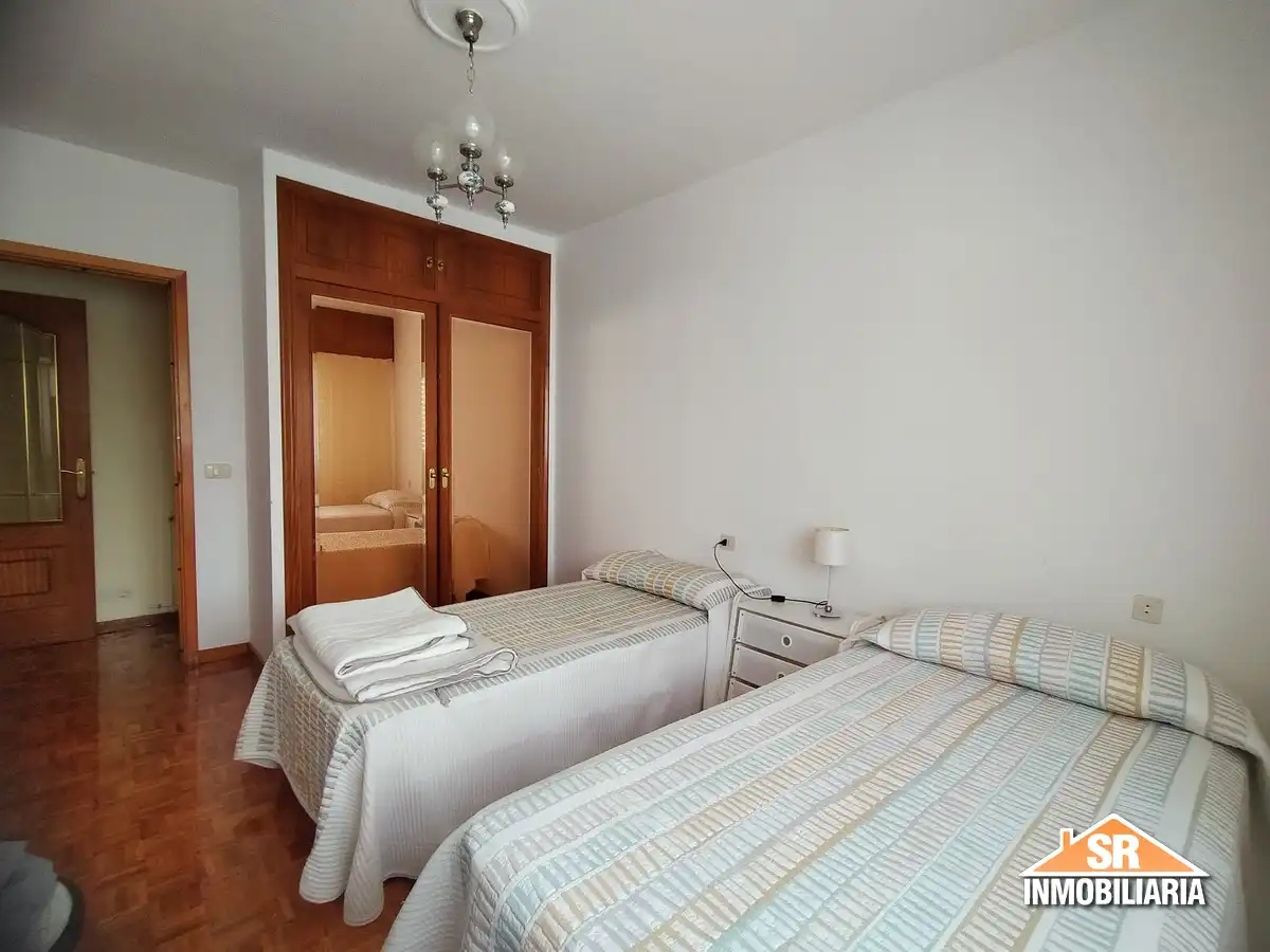 Bedroom of Flat for rent in A Coruña Capital   with Heating, Parquet flooring and Furnished