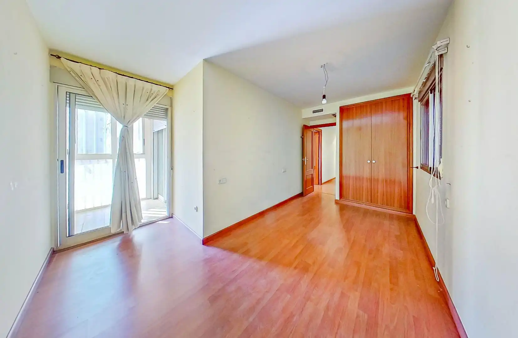 Schlafzimmer von Wohnung zum Verkauf in Valencia mit Parkett und Terrasse