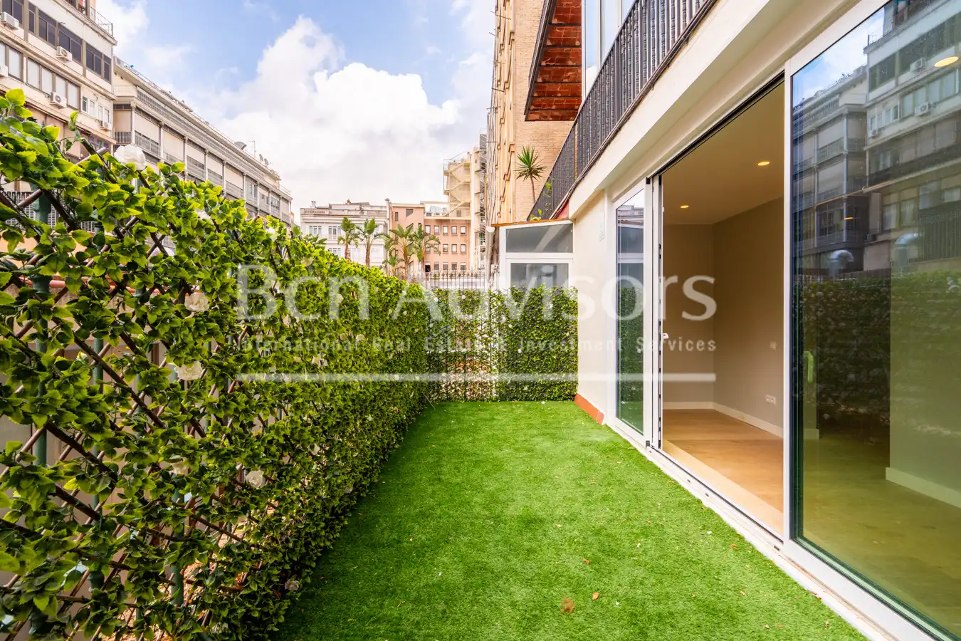 Piso con terraza en venta en Carrer de Bergara, imagen 3