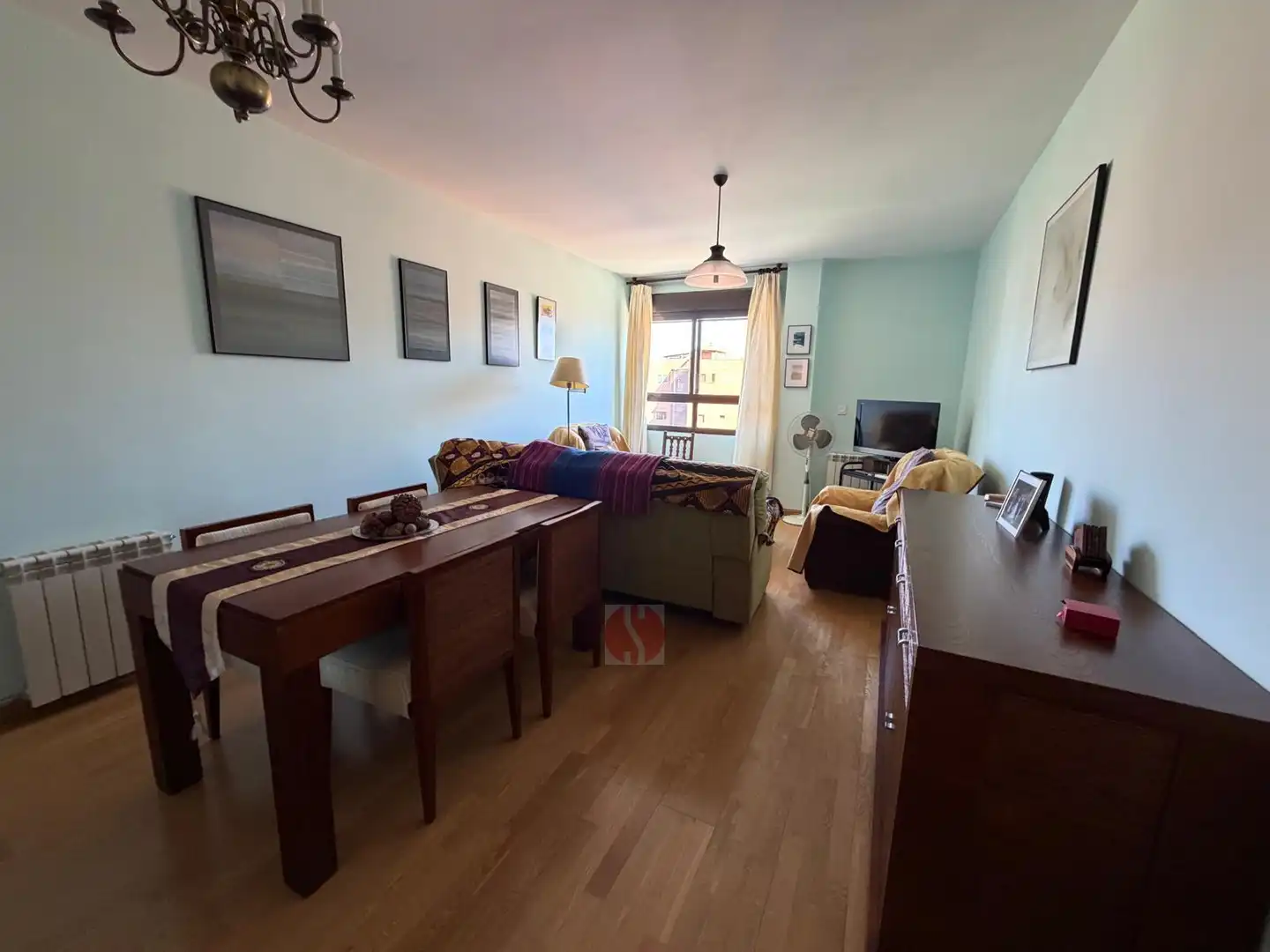 Sala de estar de Ático en venta en Granada con Calefacción, Parquet y Terraza