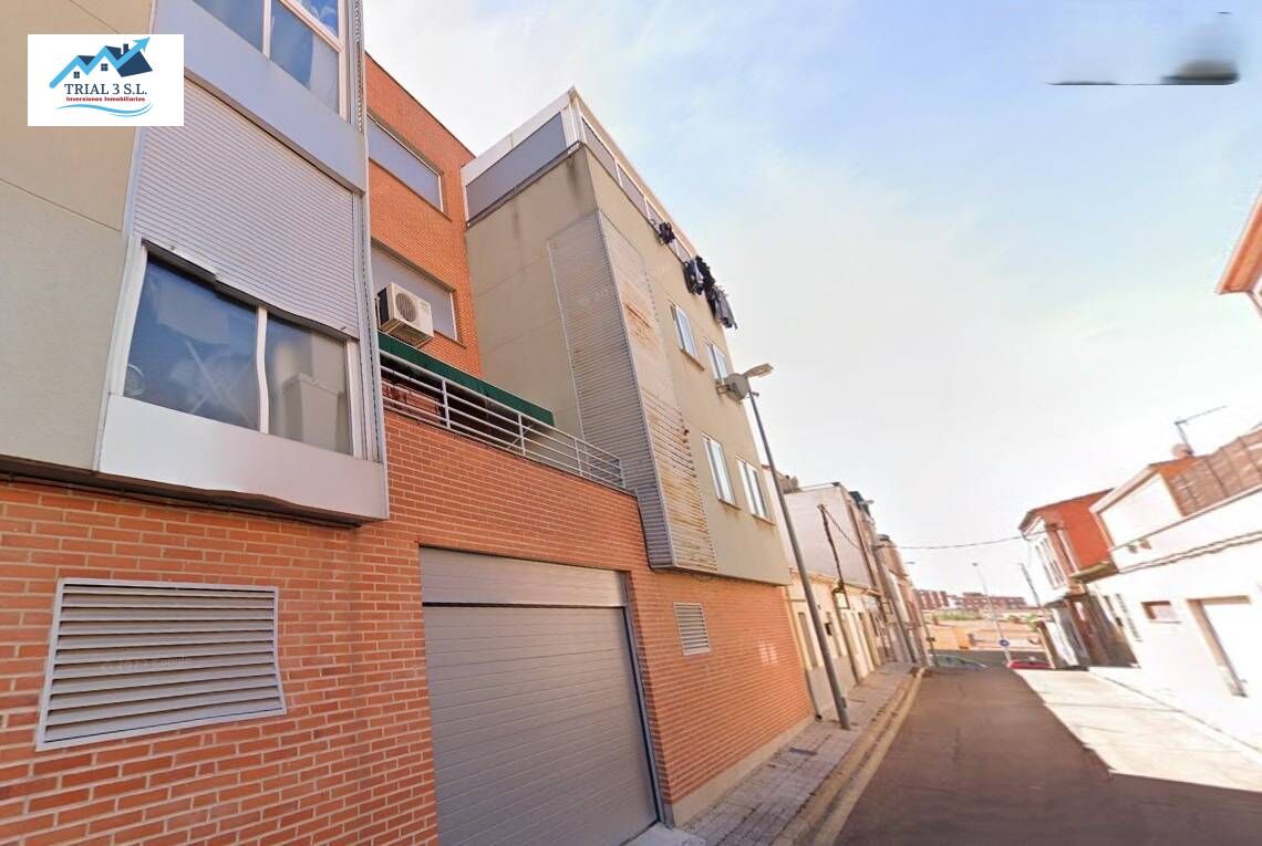 Exterior view of Flat for sale in Salamanca Capital