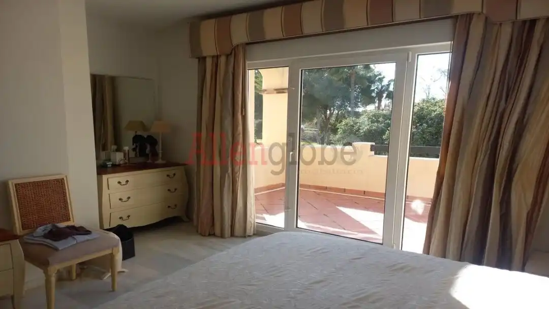 Flat with terrace for sale in San Pedro de Alcántara, imagen 10