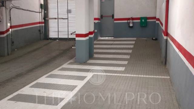Garaje en Venta en Avinguda de la Generalitat en El Raval