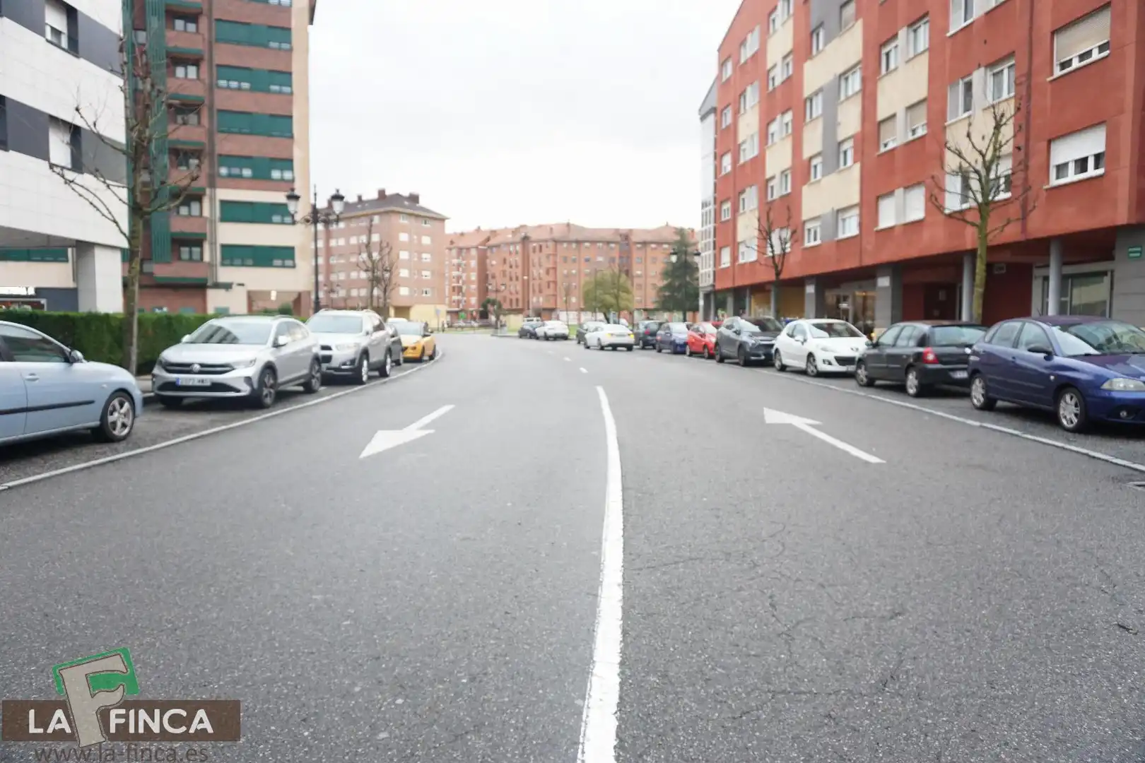 Vista exterior de Local en venda en Oviedo 