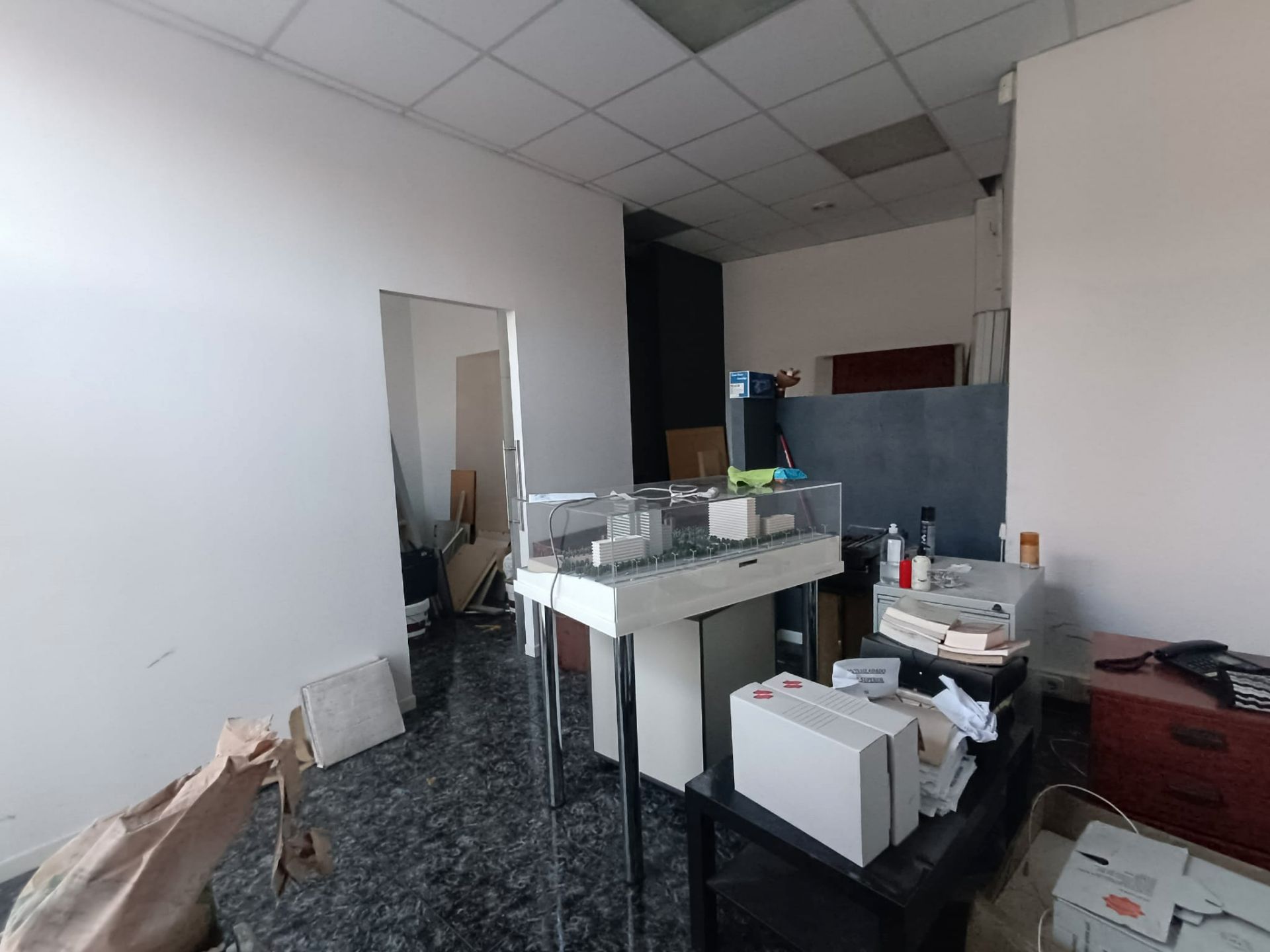Premises to rent in L'Hospitalet de Llobregat  with Alarm