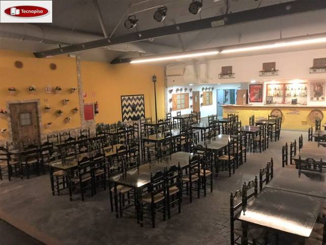 Local comercial en Alquiler en Fort Pienc