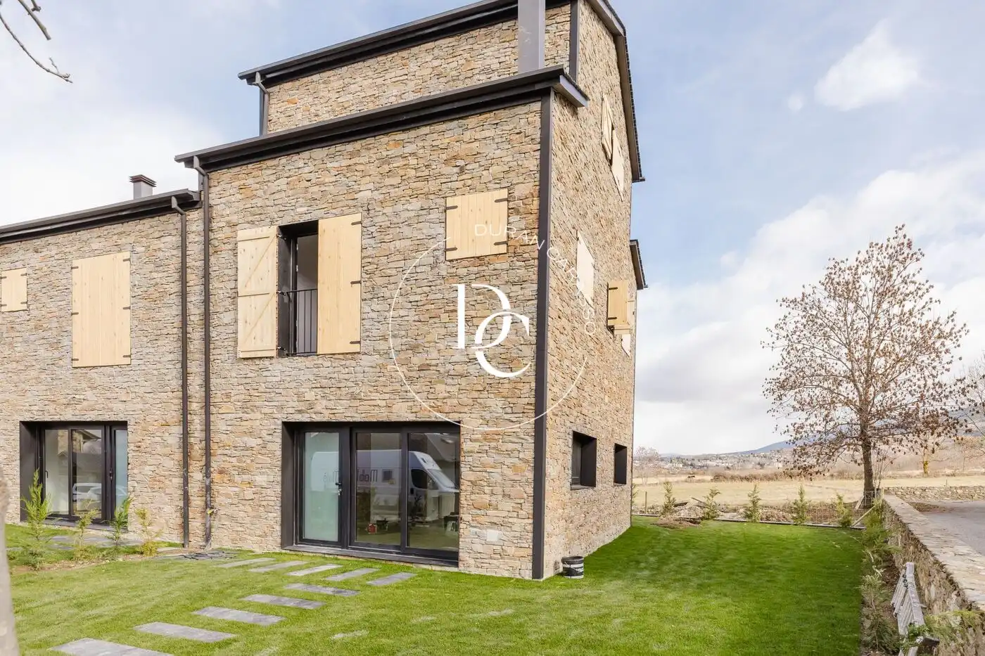 Vista exterior de Casa o chalet en venta en Puigcerdà con Jardín privado