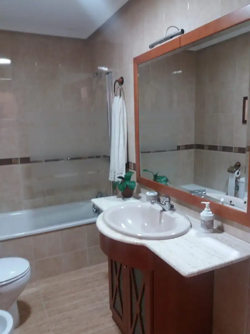 Baño de Casa adosada en venta en Herencia con Calefacción, Terraza y Amueblado