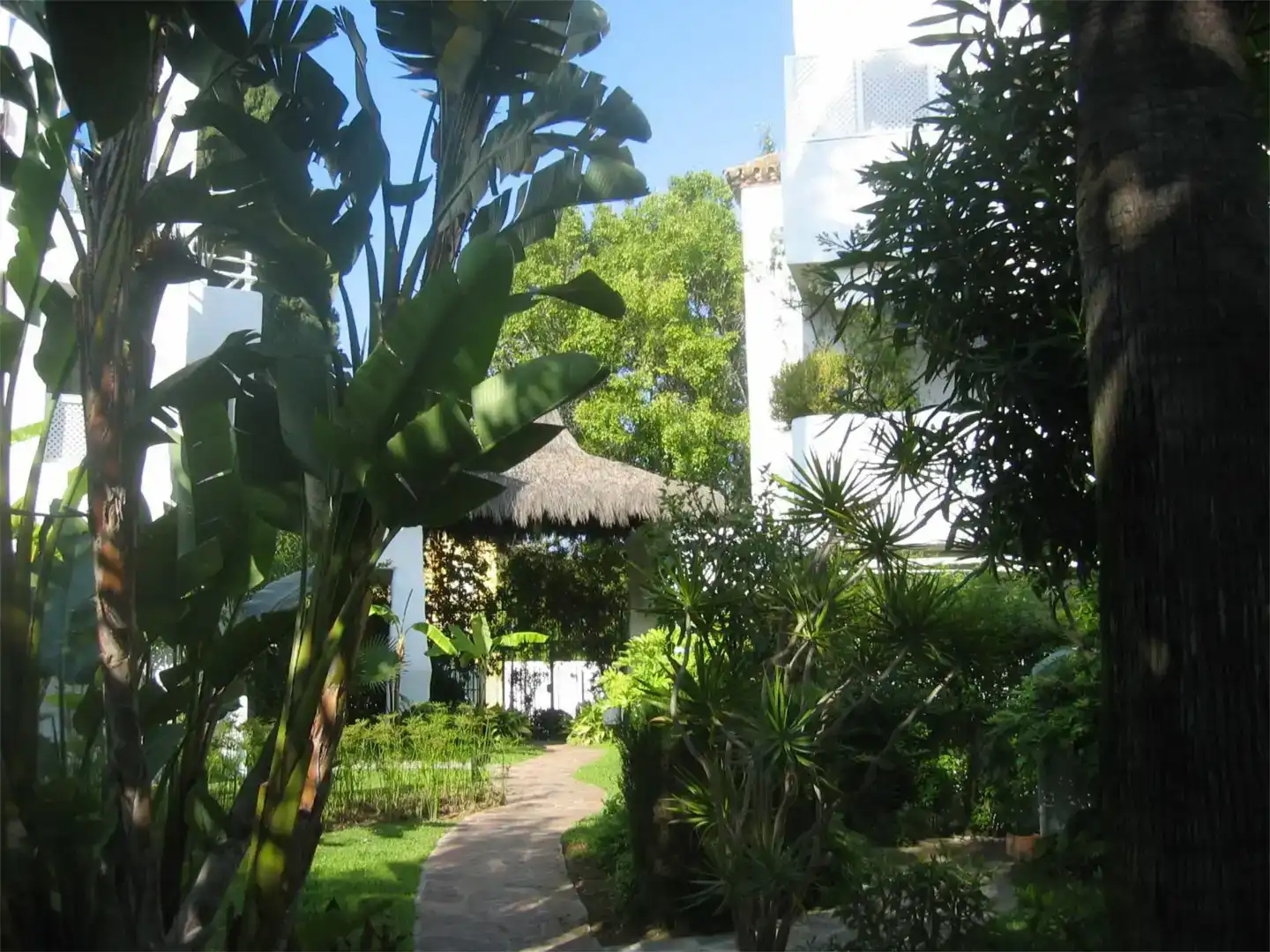 Jardí de Pis en venda en Estepona amb Aire condicionat, Jardí privat i Piscina