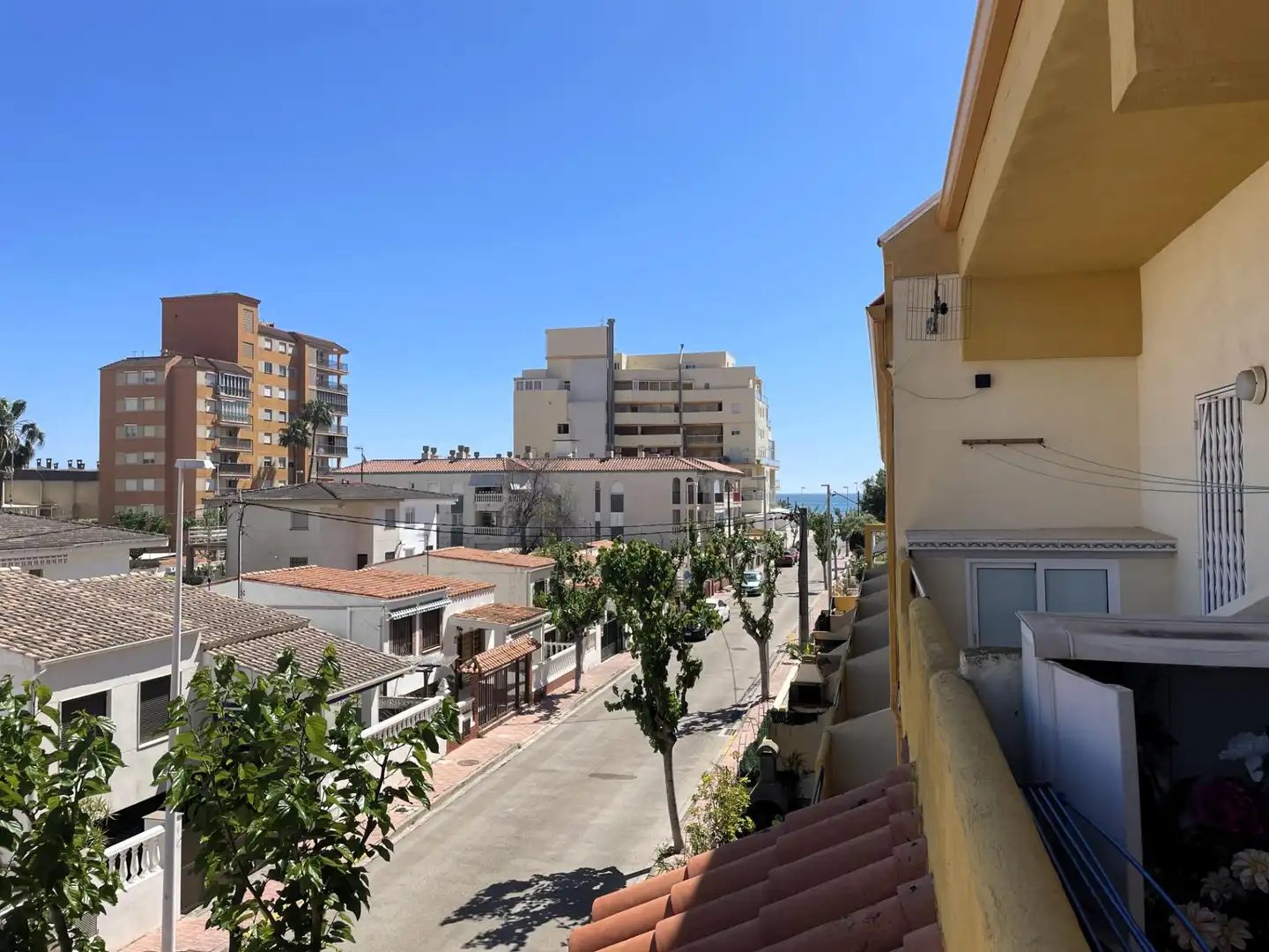 Vista exterior de Casa adosada en venda en Oropesa del Mar / Orpesa amb Aire condicionat, Calefacció i Terrassa