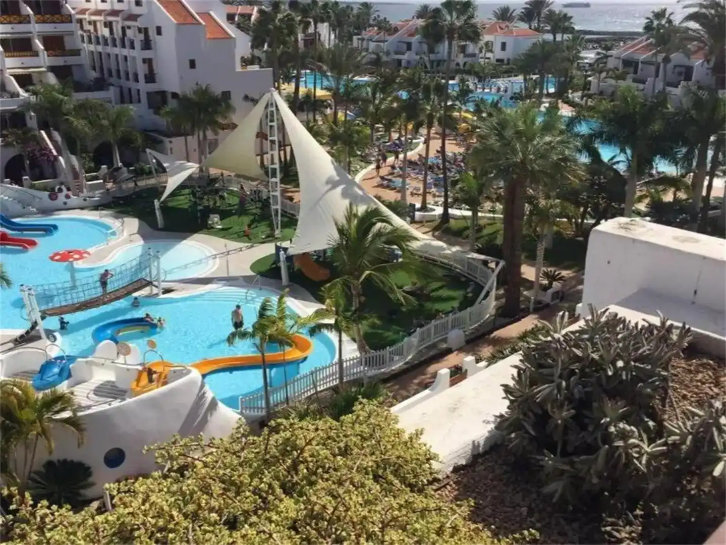 Piscina de Dúplex en venta en Arona con Jardín privado, Piscina y Amueblado