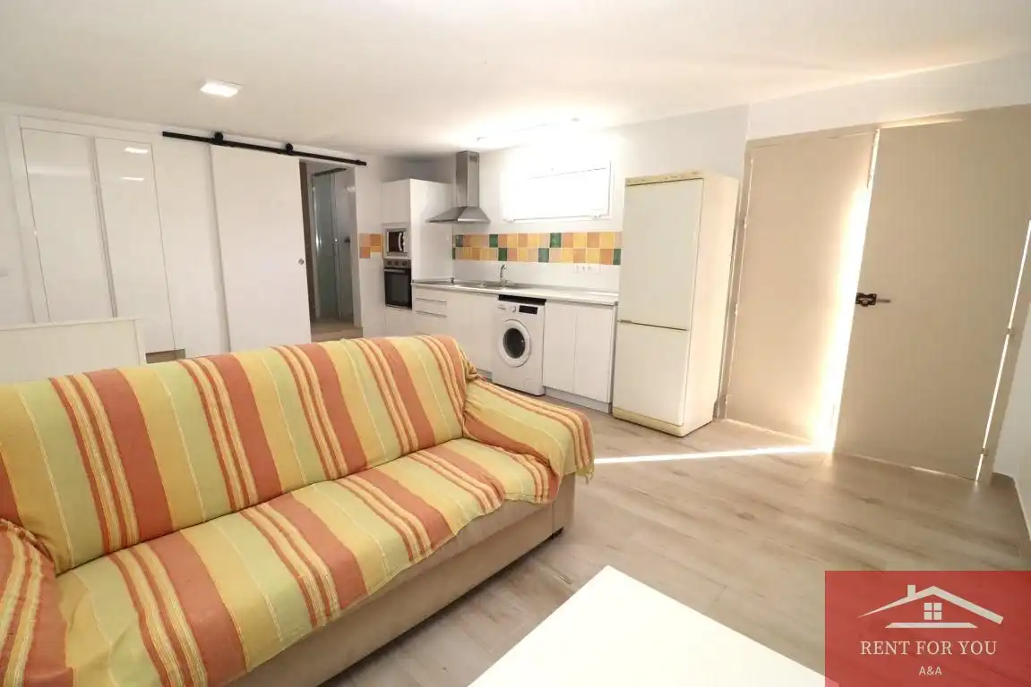 Sala d'estar de Estudi de lloguer en Alhaurín El Grande amb Moblat