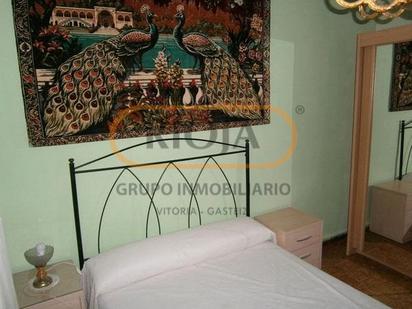 Bedroom of Flat for sale in Vitoria - Gasteiz  with Heating, Terrace and Storage room