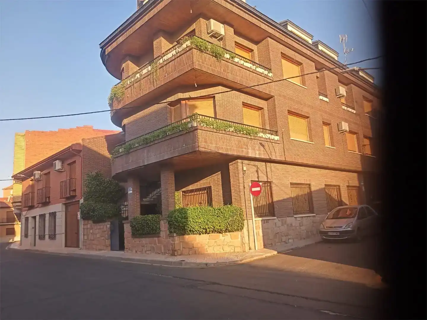 Vista exterior de Casa o xalet en venda en Fuensalida amb Piscina i Balcó