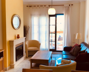 Sala d'estar de Apartament en venda en Estepona amb Aire condicionat, Terrassa i Balcó