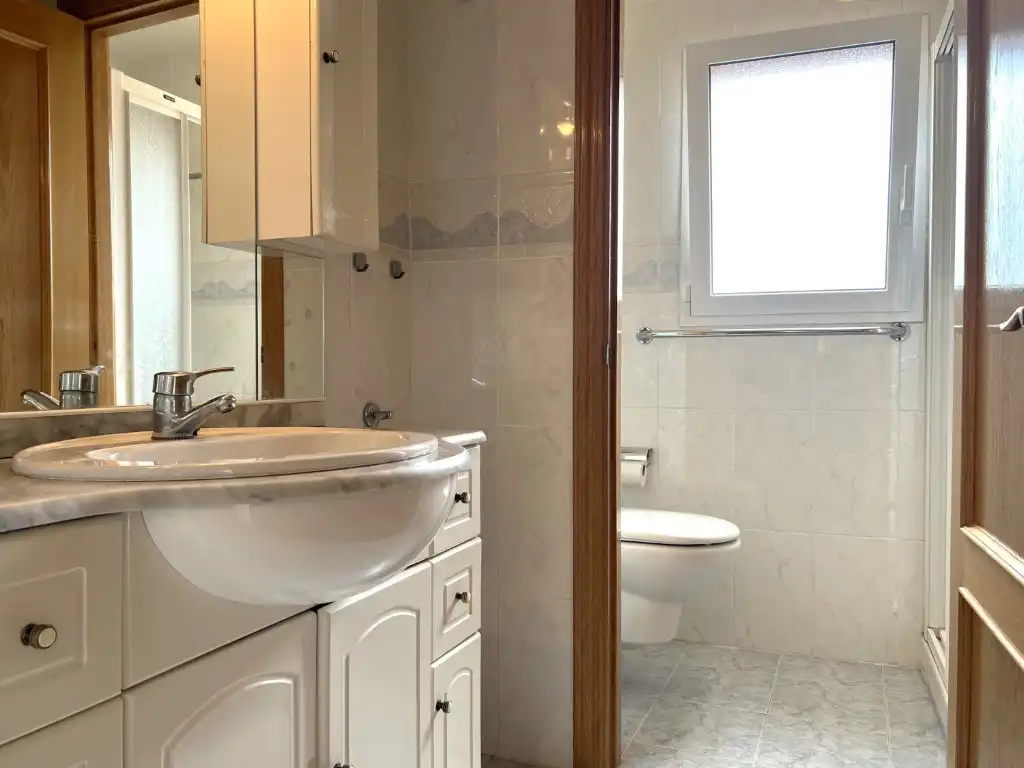 Bathroom of Flat for sale in Torroella de Fluvià  with Air Conditioner