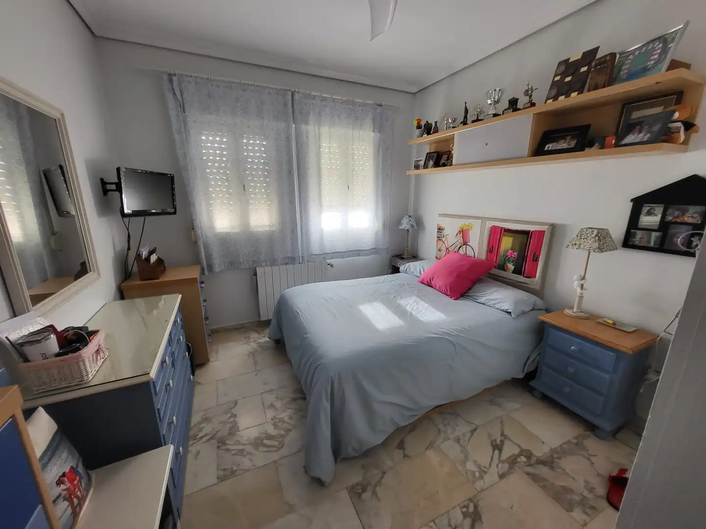 Dormitori de Casa o xalet en venda en Badajoz amb Aire condicionat, Calefacció i Jardí privat