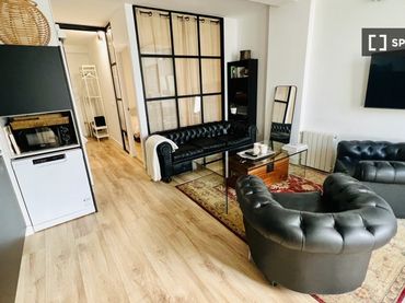 Flat with balcony to rent in Chamartín