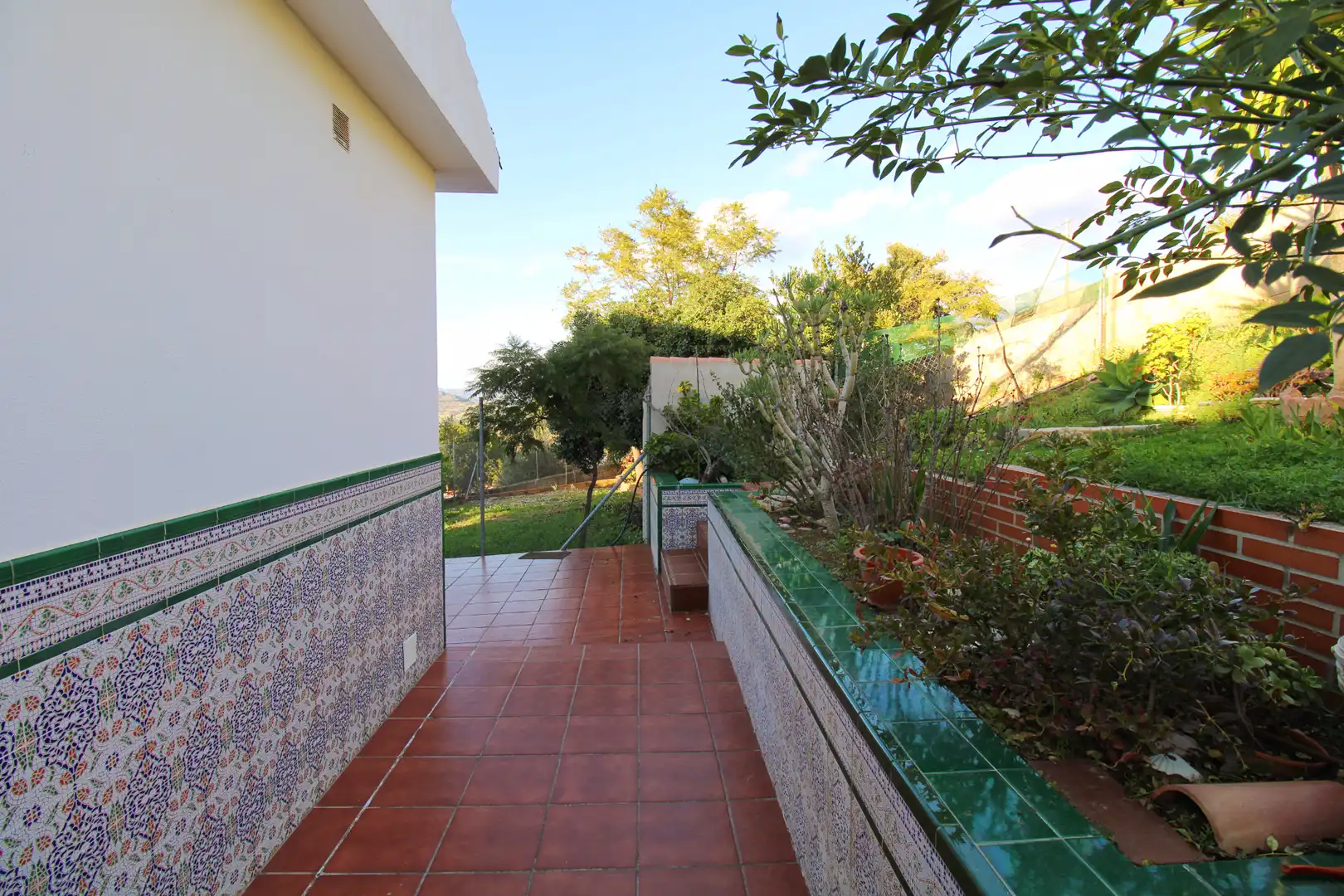 Jardí de Casa o xalet en venda en Alhaurín de la Torre amb Aire condicionat, Jardí privat i Terrassa