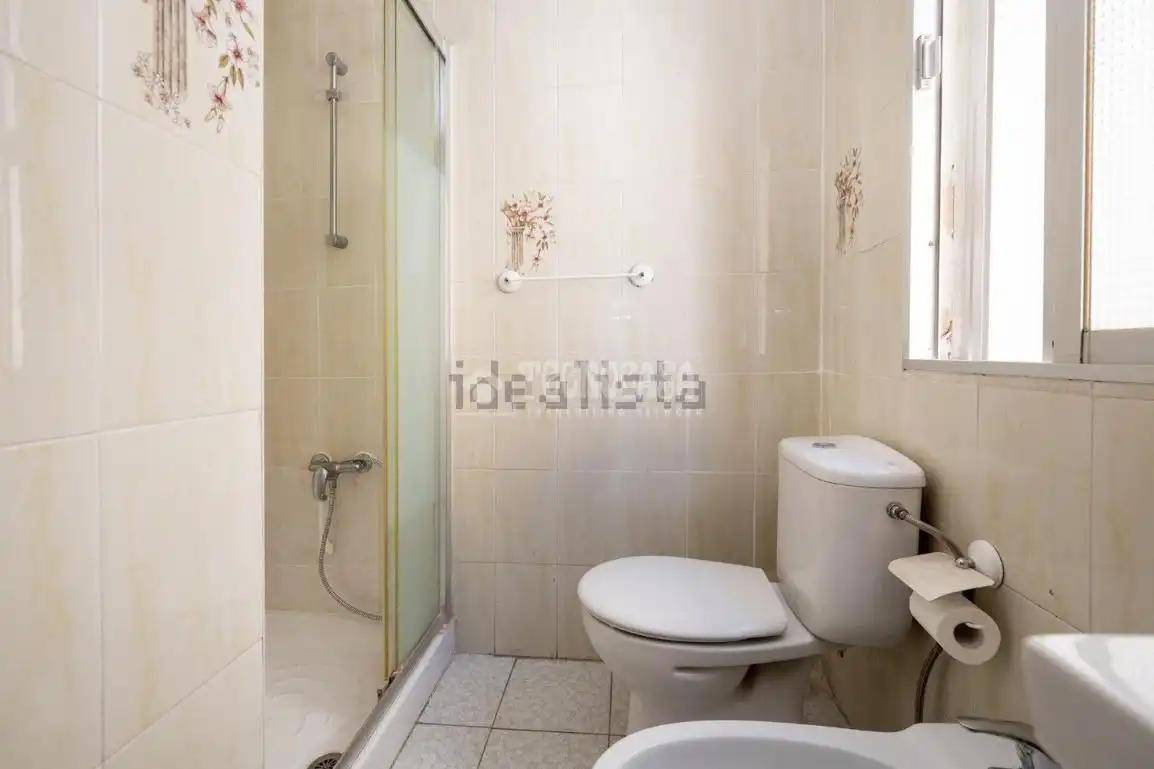 Baño de Piso en venta en Granada con Aire acondicionado y Terraza