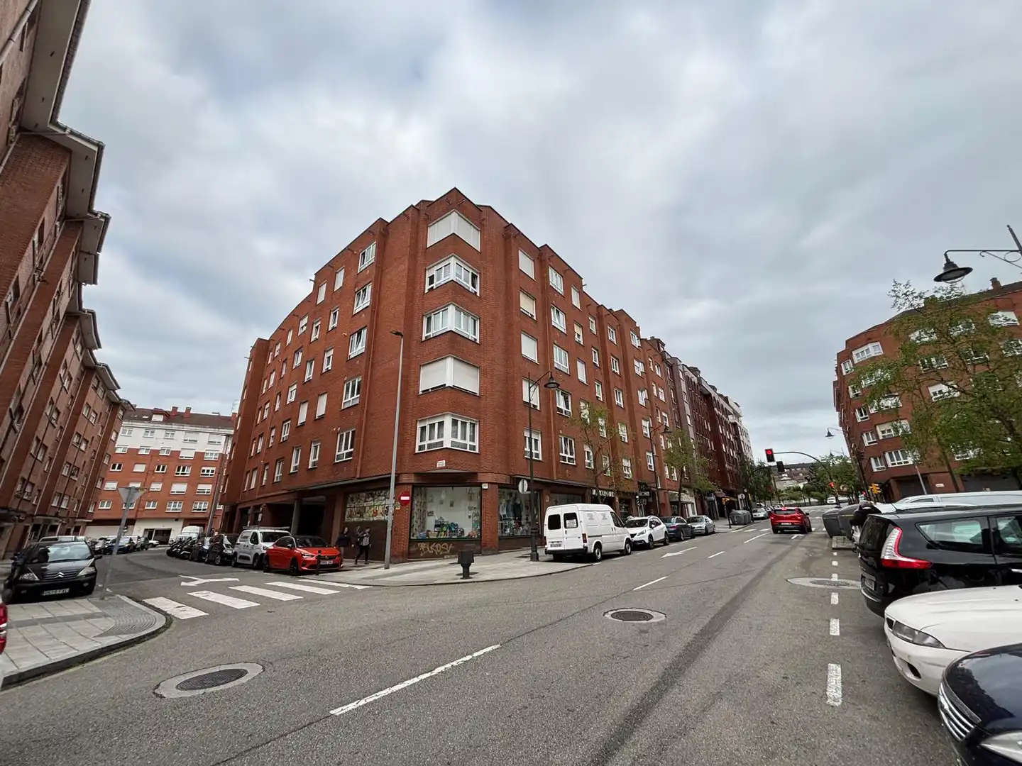Vista exterior de Piso en venta en Gijón  con Calefacción, Parquet y Trastero