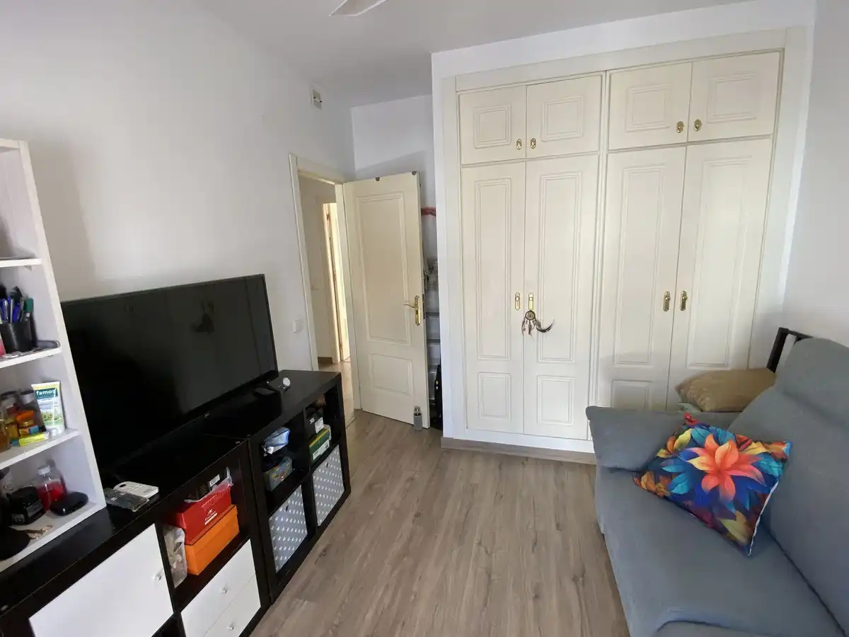 Habitación de Casa adosada en venta en Estepona con Aire acondicionado, Terraza y Trastero