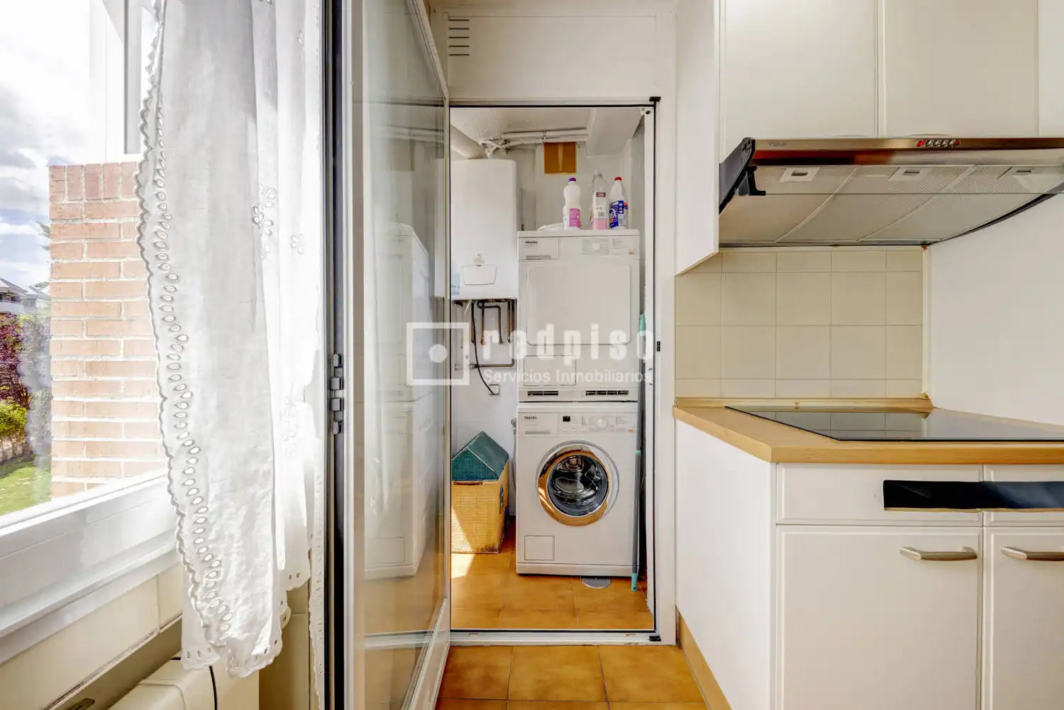 Bedroom of Flat for sale in Pozuelo de Alarcón  with Heating, Private garden and Parquet flooring