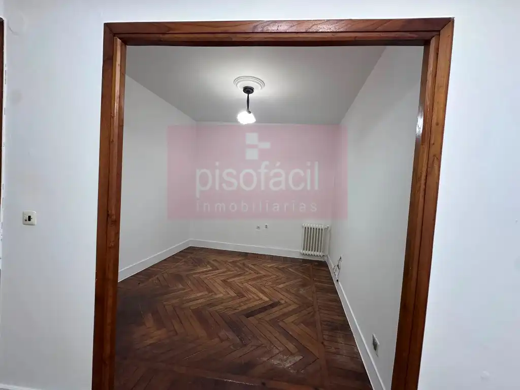 Dormitori de Pis en venda en Lugo