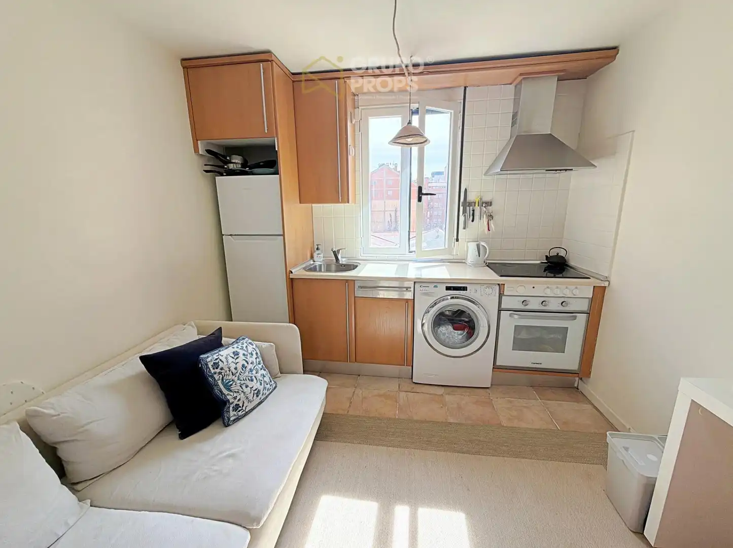 Cocina de Piso de alquiler en Madrid con Aire acondicionado, Calefacción y Amueblado