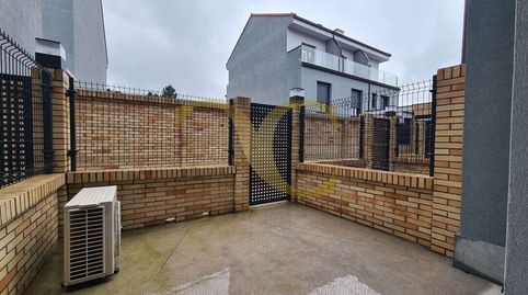 Foto 2 de Casa adosada en venta en Calle de Bazán, Tremañes, Gijón