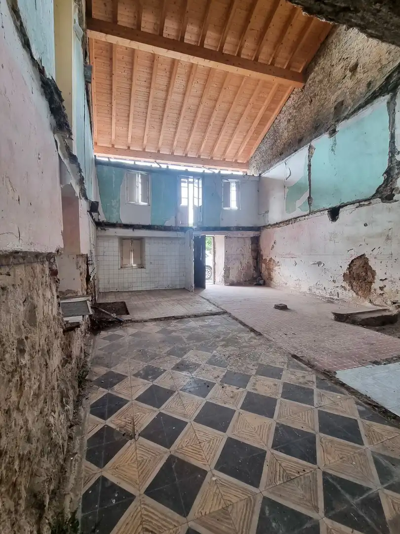 Houses for sale in Castañeda  with Private garden