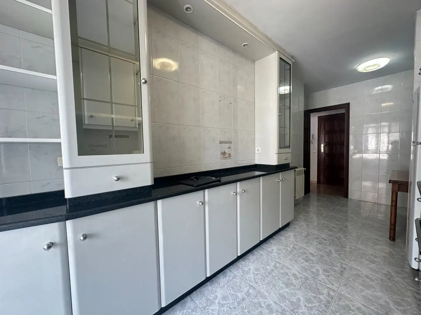 Cocina de Piso de alquiler en Santiago de Compostela  con Calefacción, Amueblado y Lavadora