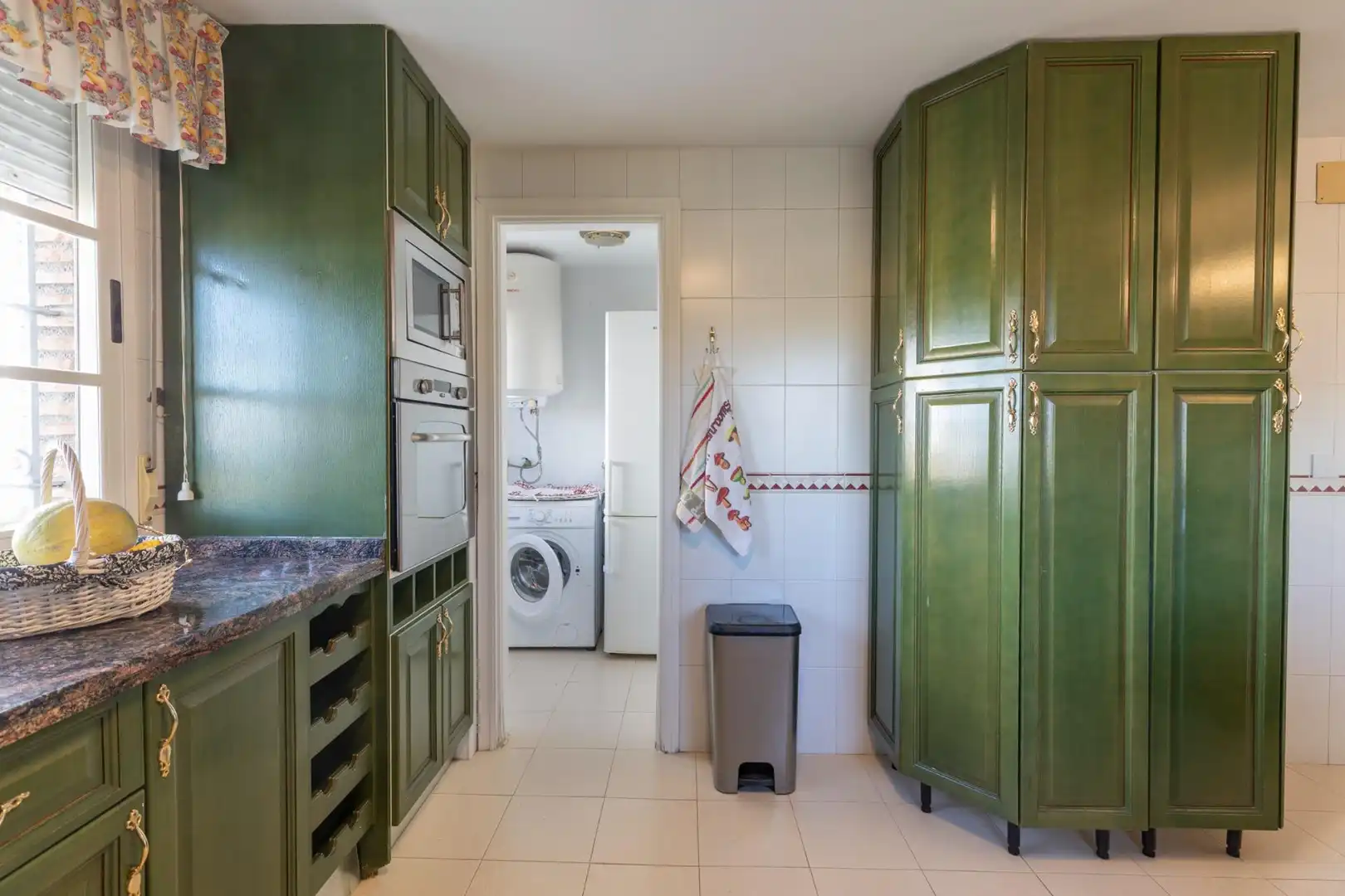 Cuina de Casa o xalet en venda en La Zubia amb Aire condicionat, Calefacció i Jardí privat