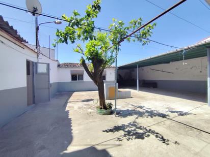Vista exterior de Casa o xalet en venda en Malpartida de Plasencia amb Aire condicionat