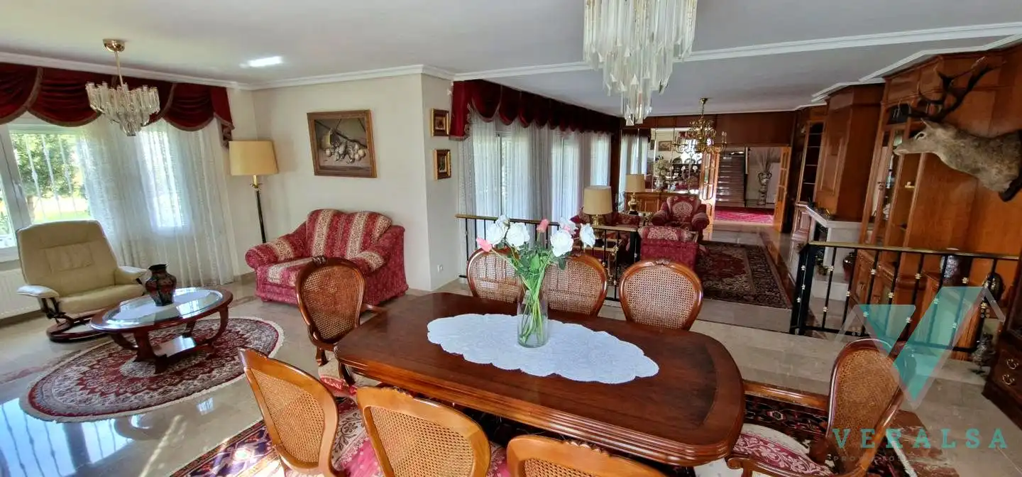 Casa o xalet en venda a Del Bonsái, Prado Norte