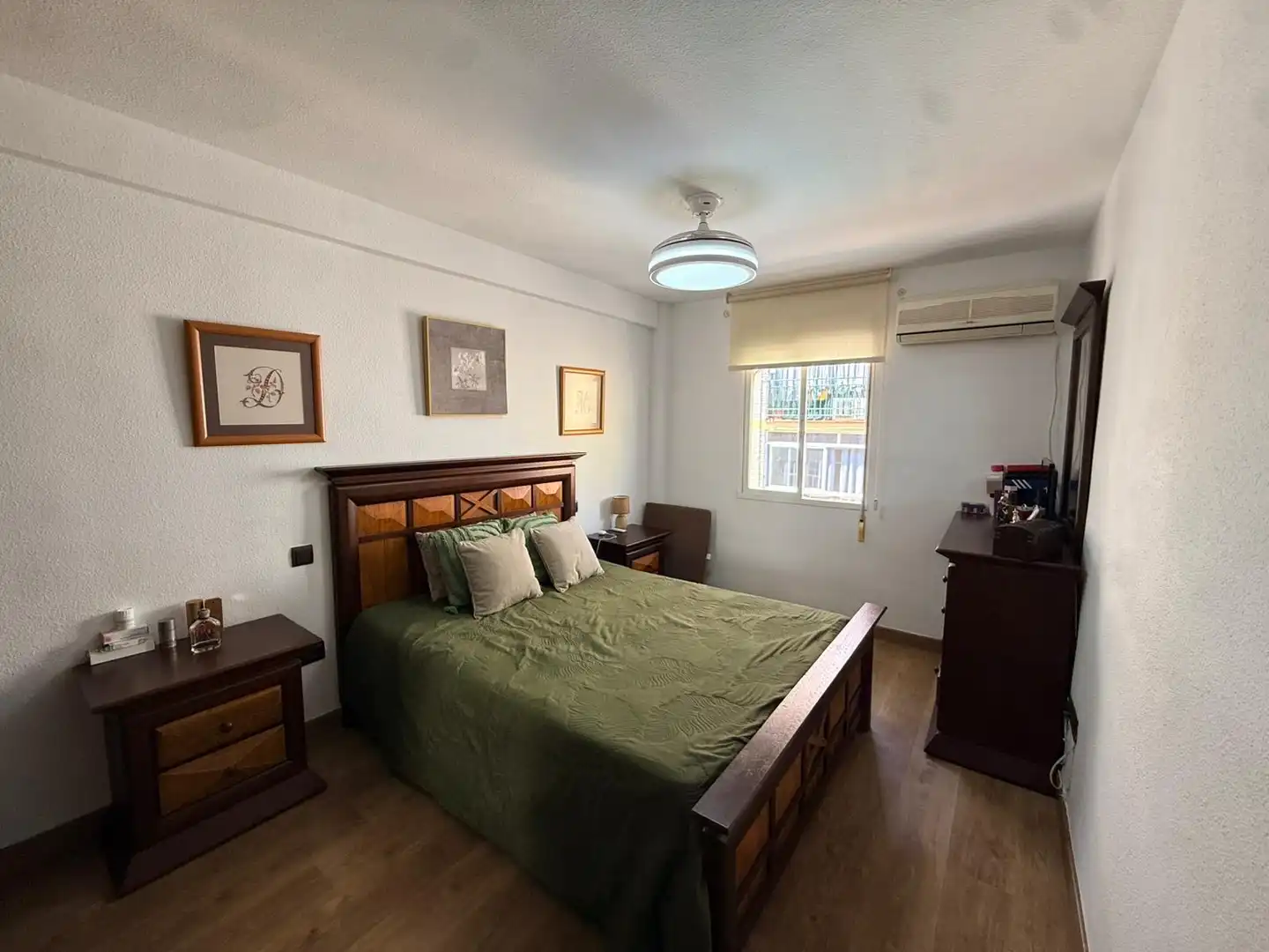 Habitación de Dúplex en venta en Badajoz con Aire acondicionado y Calefacción