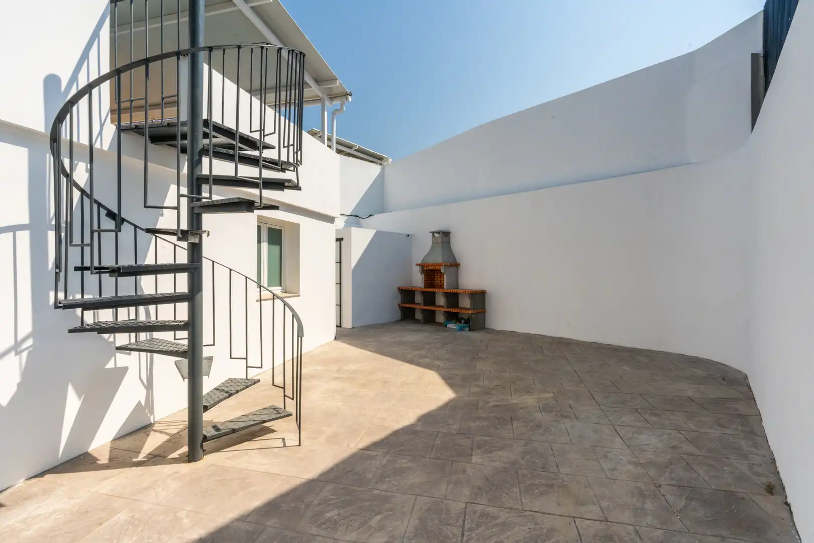 Terrassa de Casa o xalet en venda en Estepona amb Jardí privat i Piscina