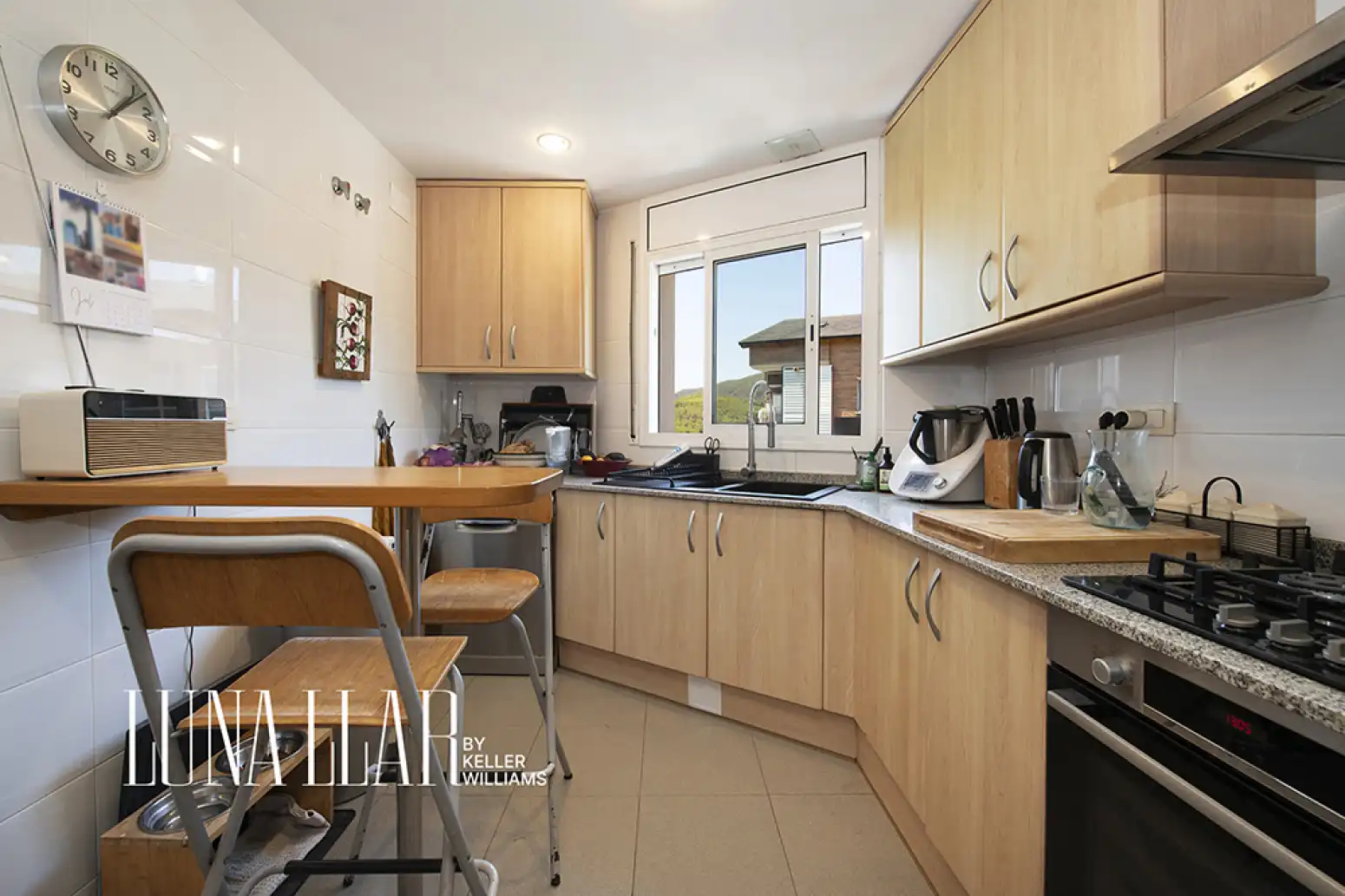Küche von Wohnung zum Verkauf in Castelldefels mit Klimaanlage, Heizung und Parkett