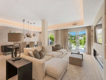 Maison mitoyenne avec balcon à vendre à HERROJO EL 4
